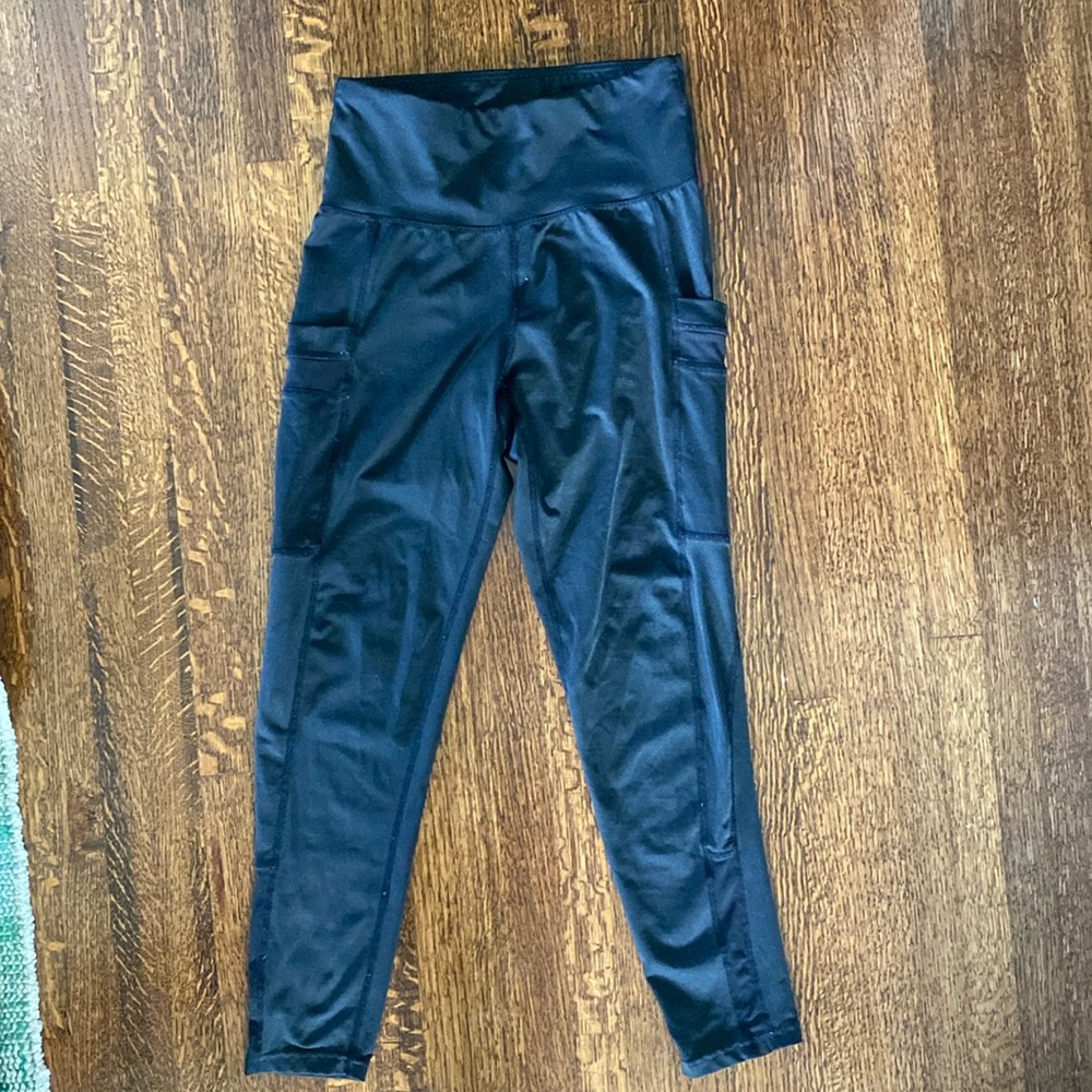 Women’s Dyce Active Black Performance Leggings 7/8 side pockets Sz S
